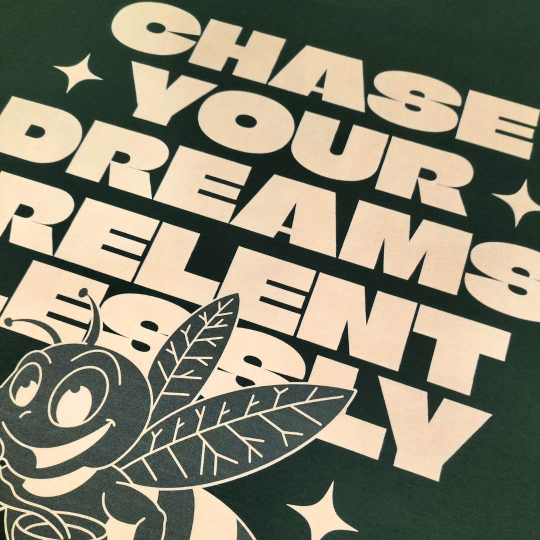 CHASE YOUR DREAMS OVERSIZED T-SHIRT